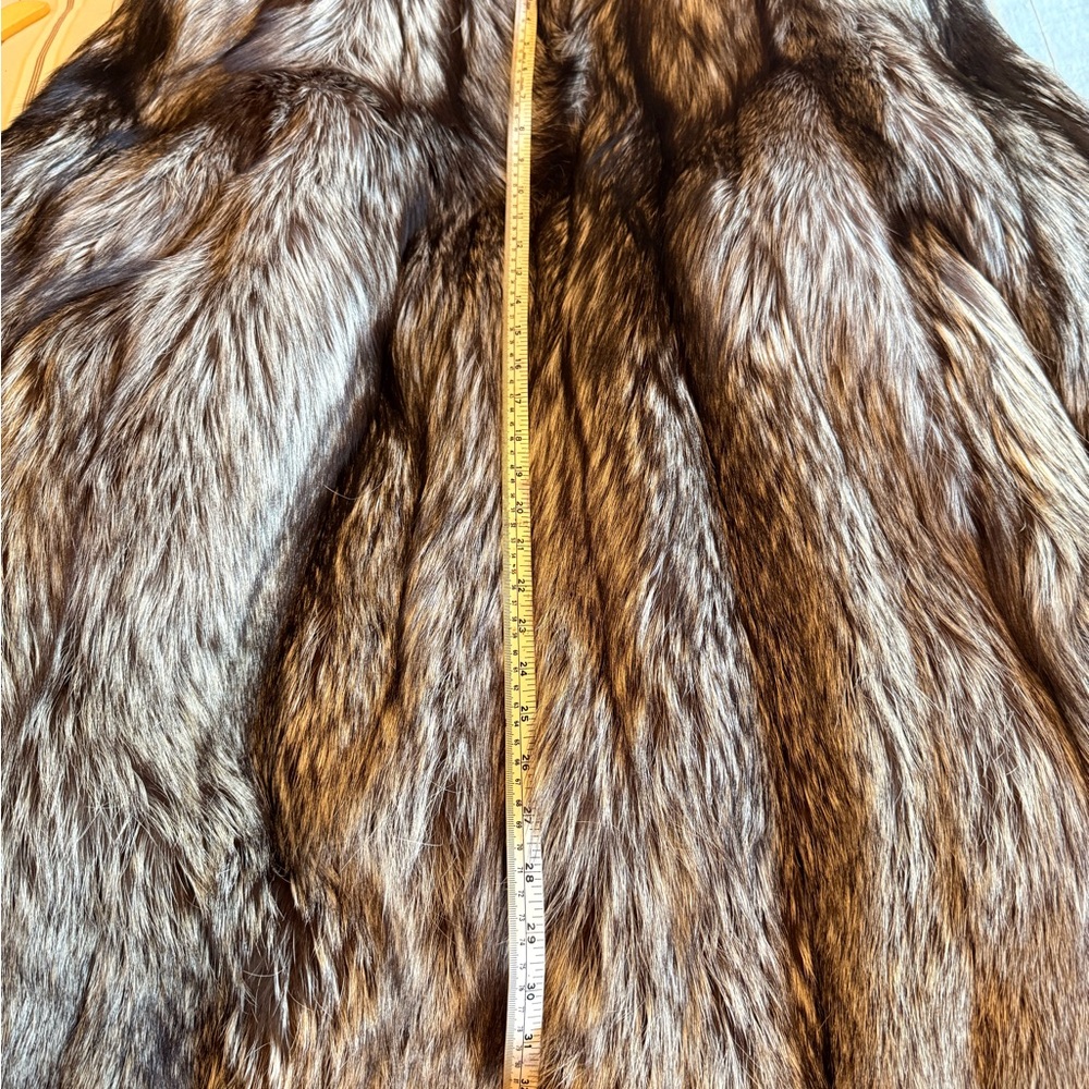 Pristine Custom Vintage Silver Fox Fur Coat - Picture 14 of 15
